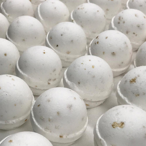 OATMEAL, MILK & HONEY LUXURY BATH BOMB