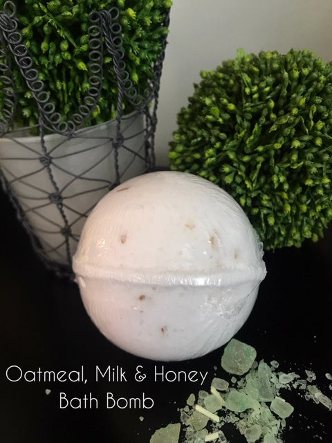OATMEAL, MILK & HONEY LUXURY BATH BOMB