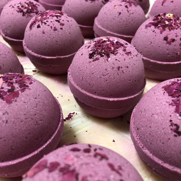 PINK PETALS LUXURY BATH BOMB 7.5oz
